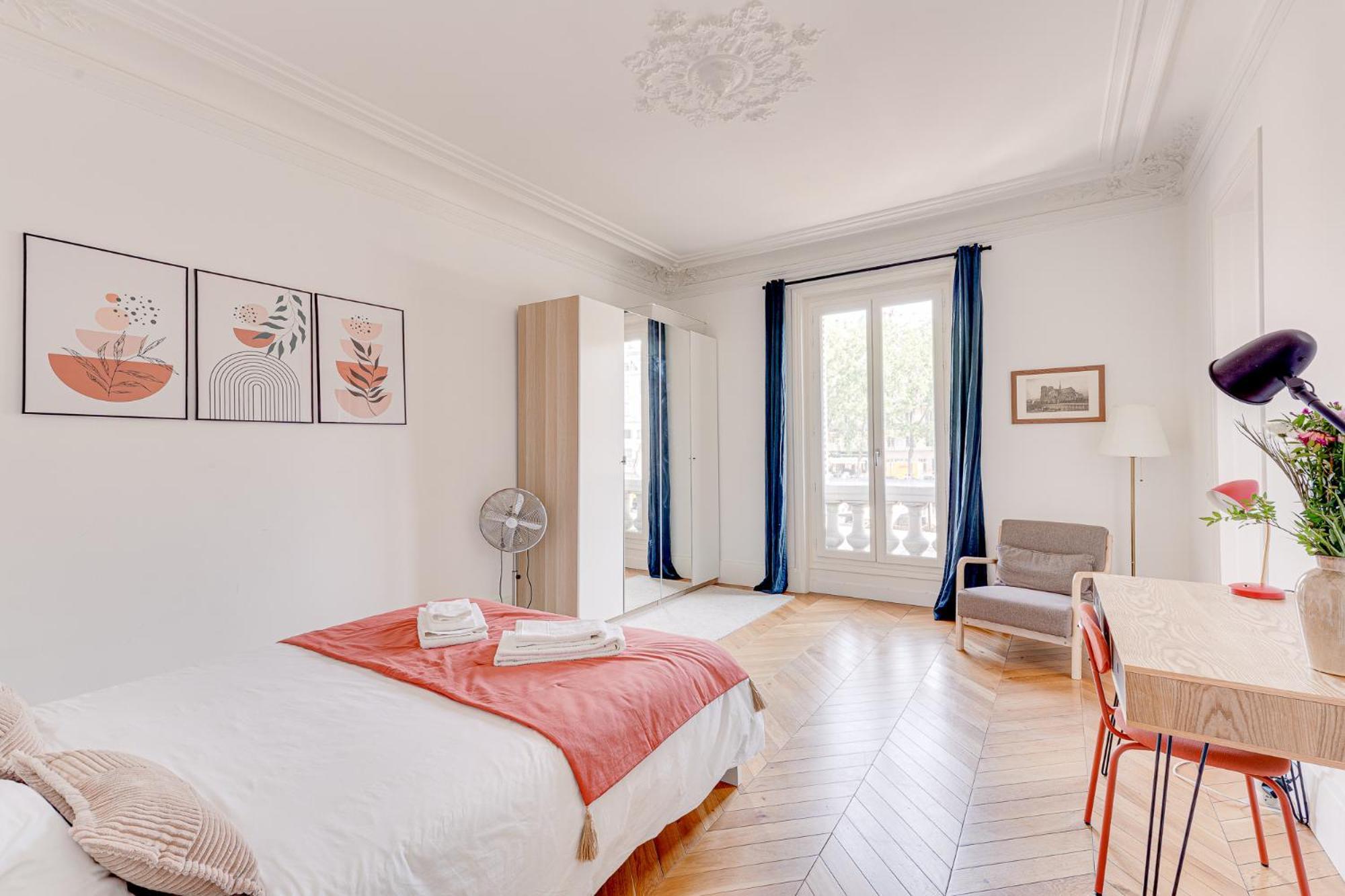 Apartment Spacieux A Deux Pas De Notre-dame *